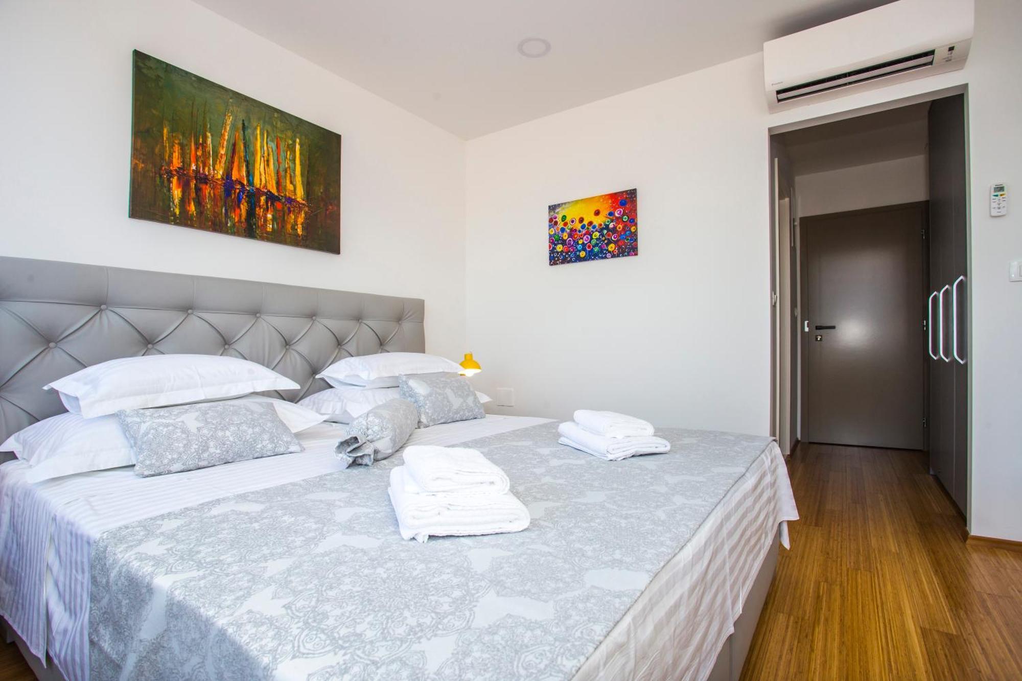 Royal Suites-Sky Split Ruang foto